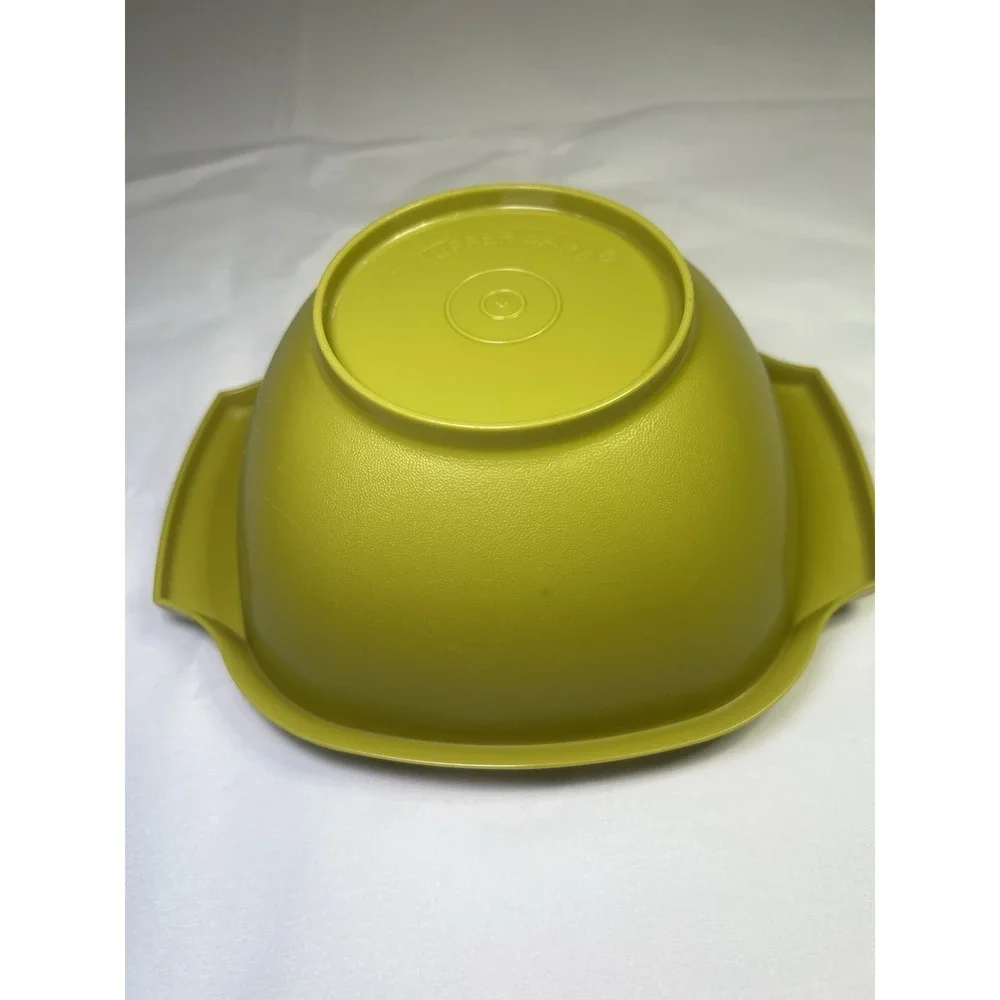 Tupperware 6